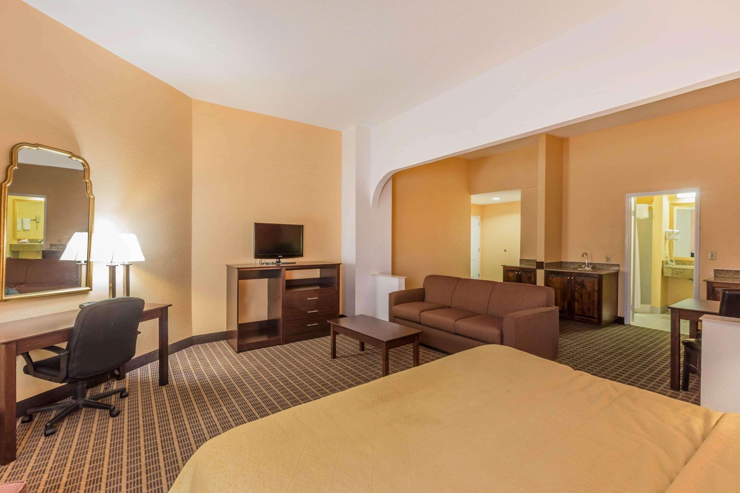 Quality Inn Гріер Екстер'єр фото
