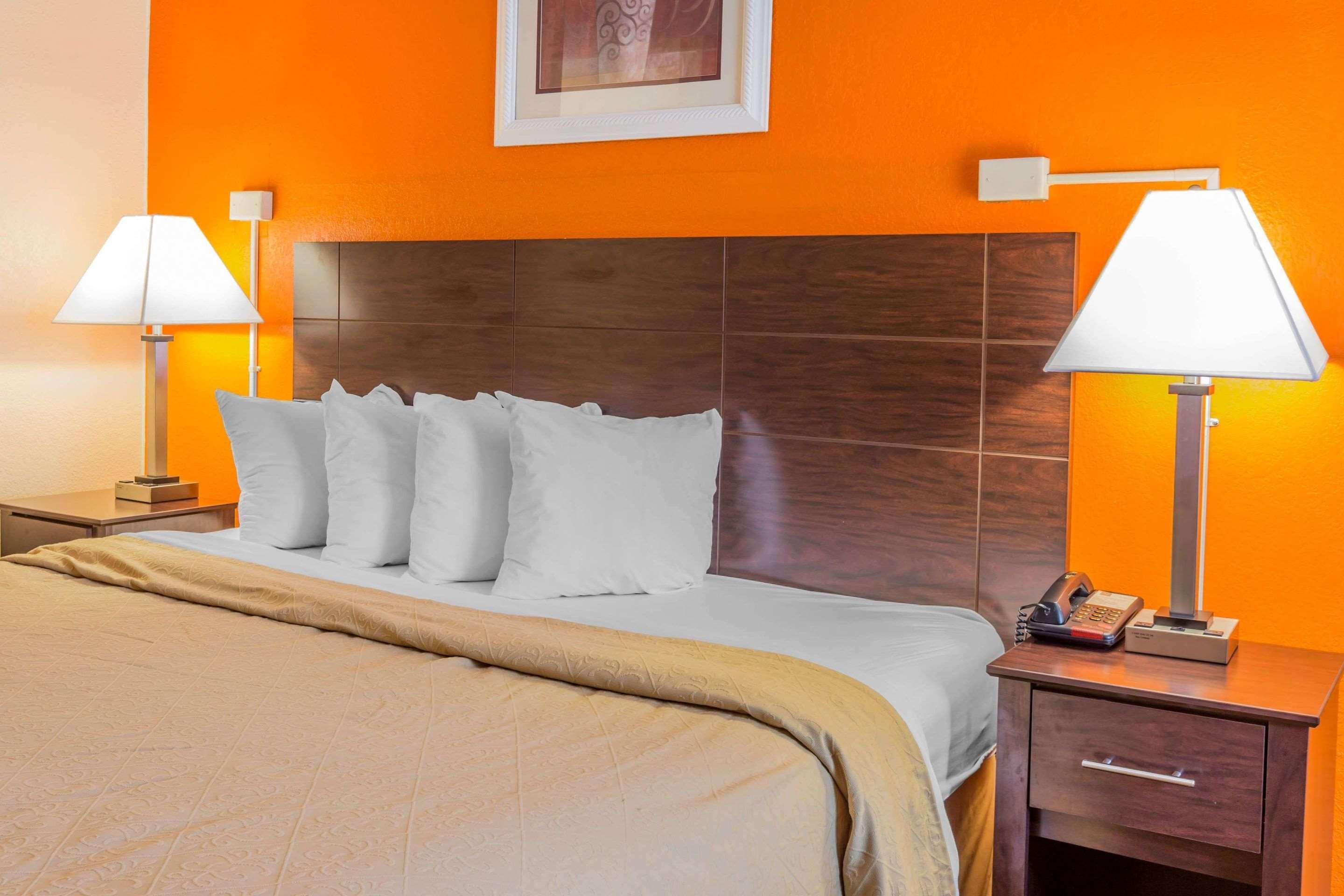 Quality Inn Гріер Екстер'єр фото