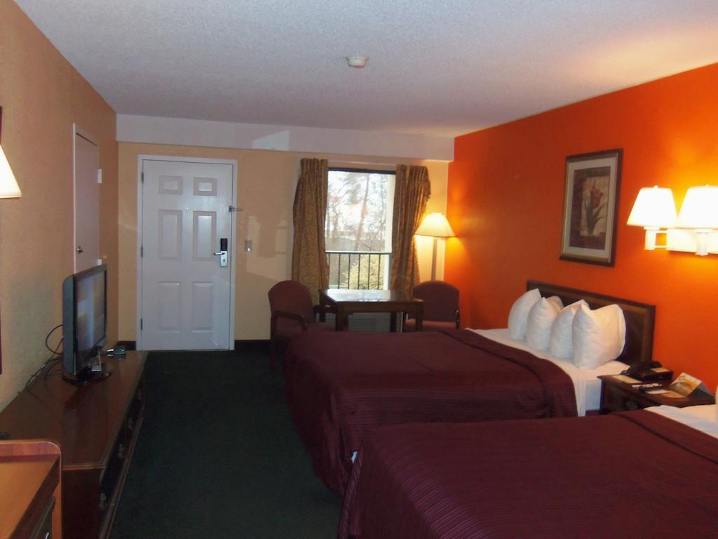 Quality Inn Гріер Екстер'єр фото