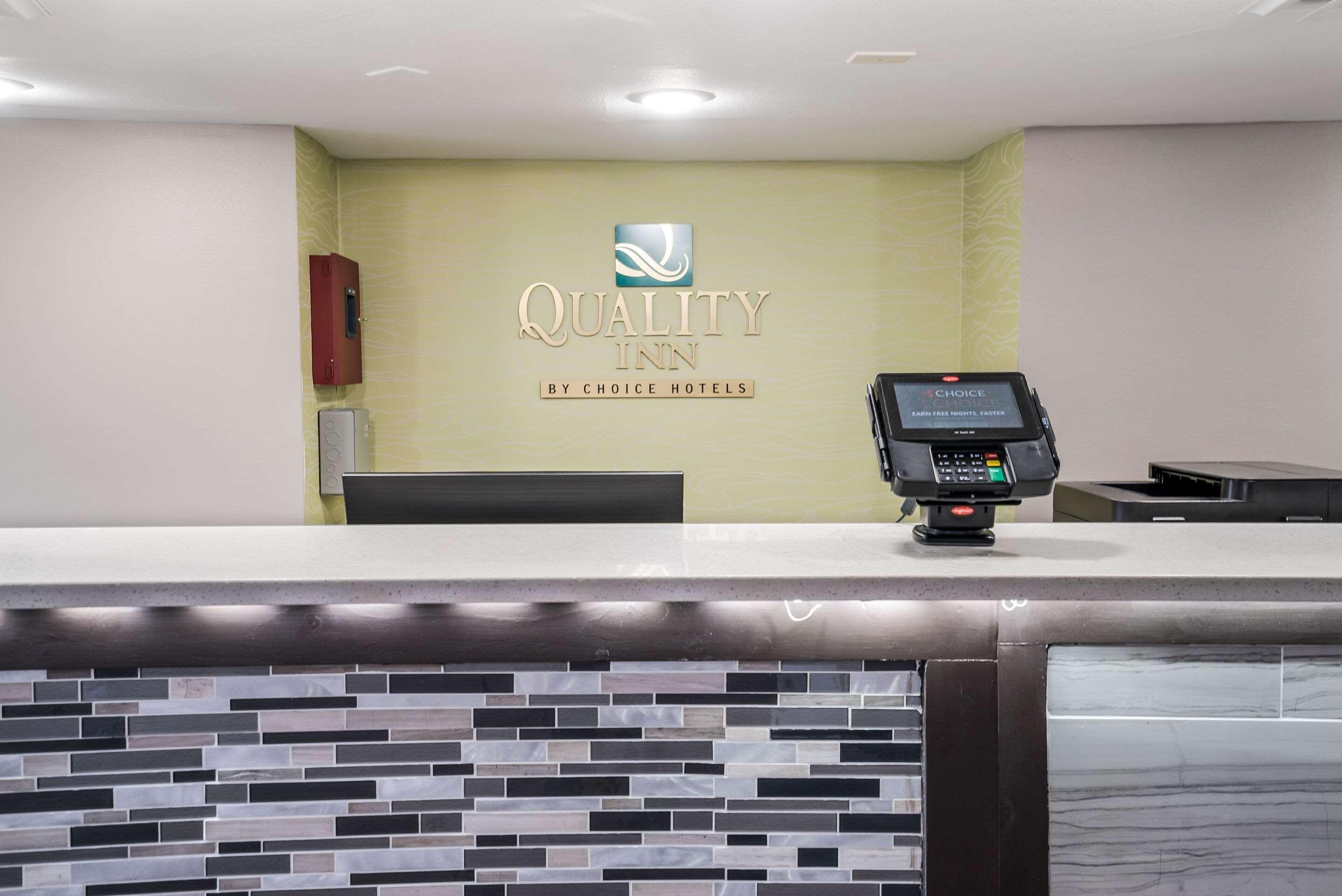 Quality Inn Гріер Екстер'єр фото