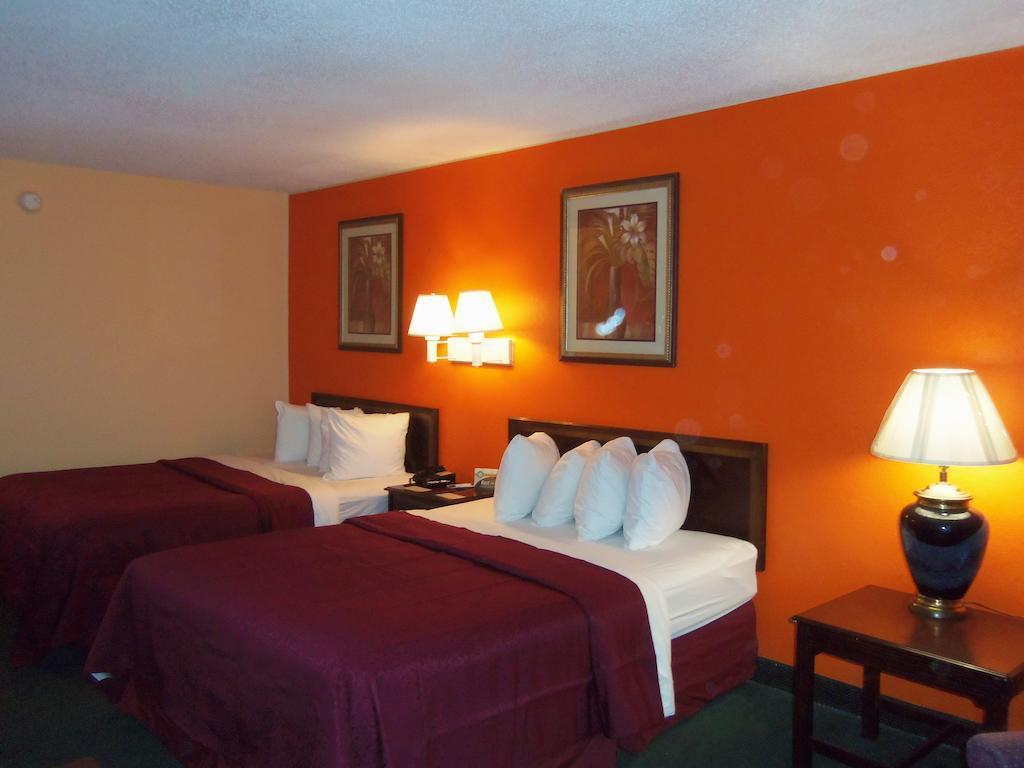 Quality Inn Гріер Екстер'єр фото